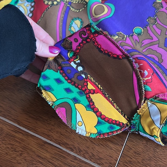 Vintage 1980’s blouse - bright colours, short sleeve, shoulder pads. - Picture 6 of 7